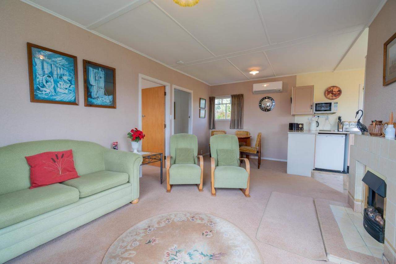 Rustlein Cottage - Te Anau Holiday Home Exterior photo