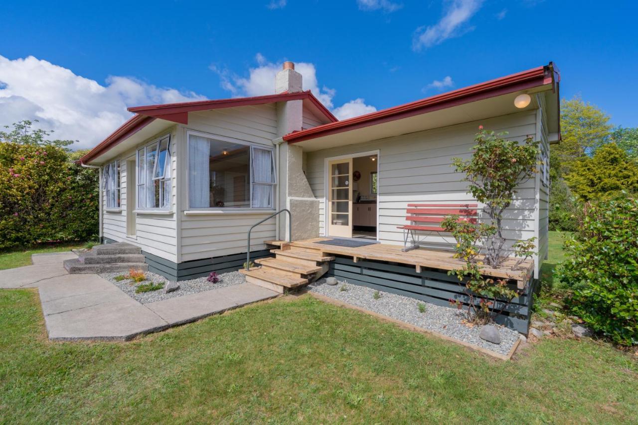 Rustlein Cottage - Te Anau Holiday Home Exterior photo