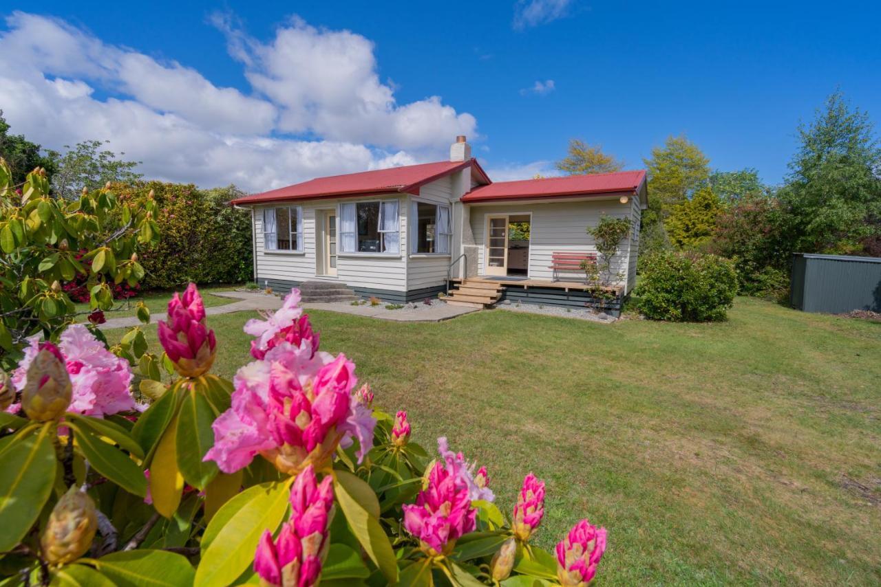 Rustlein Cottage - Te Anau Holiday Home Exterior photo